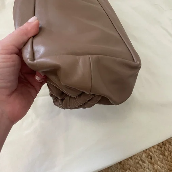 Mansur Gavriel Oversized Cloud Clutch in Biscotto - Picture 6 of 8